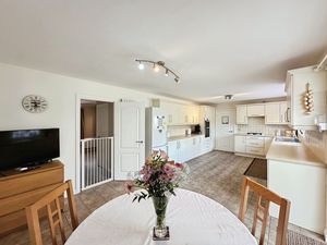 Photo 22- click for photo gallery